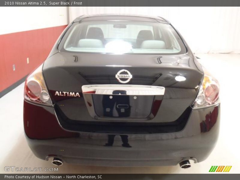 Super Black / Frost 2010 Nissan Altima 2.5