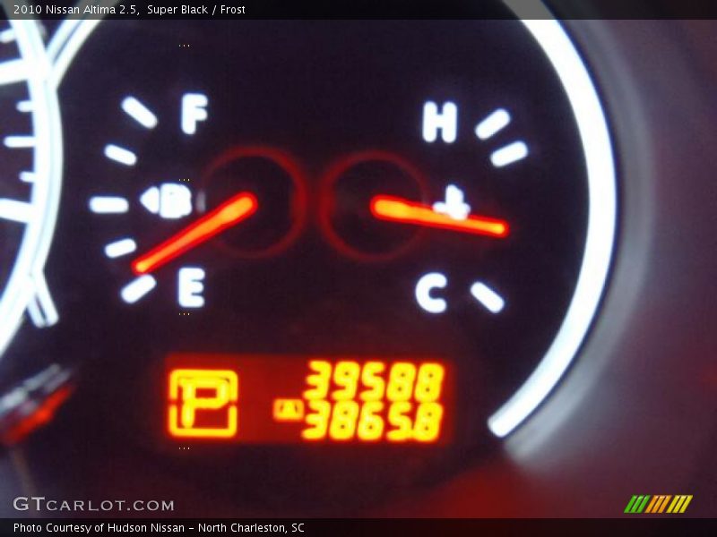 Super Black / Frost 2010 Nissan Altima 2.5