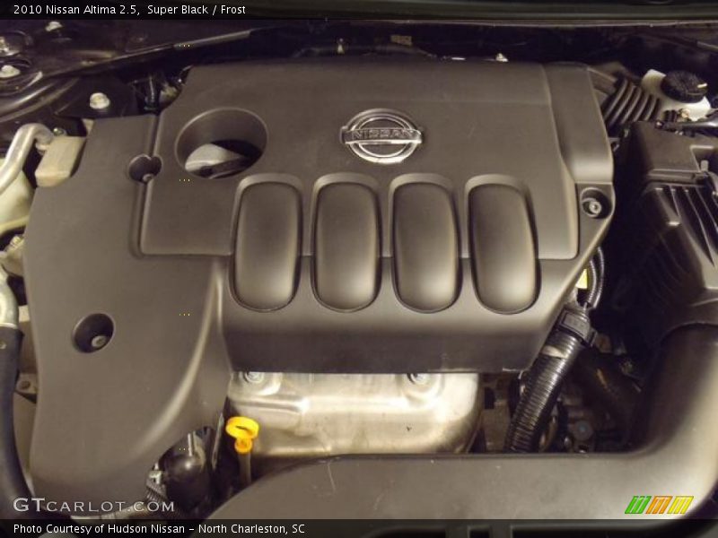 Super Black / Frost 2010 Nissan Altima 2.5