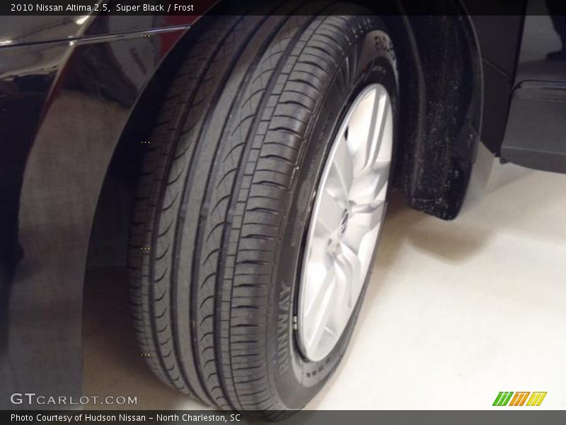 Super Black / Frost 2010 Nissan Altima 2.5