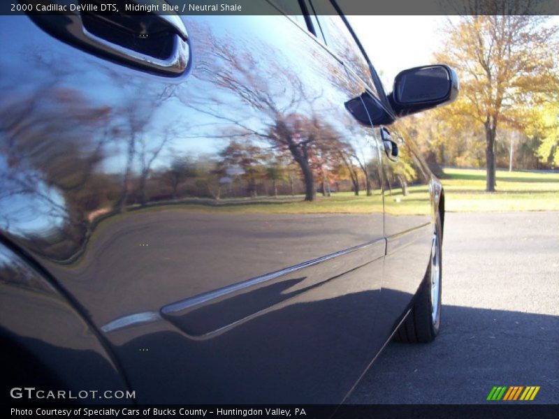 Midnight Blue / Neutral Shale 2000 Cadillac DeVille DTS