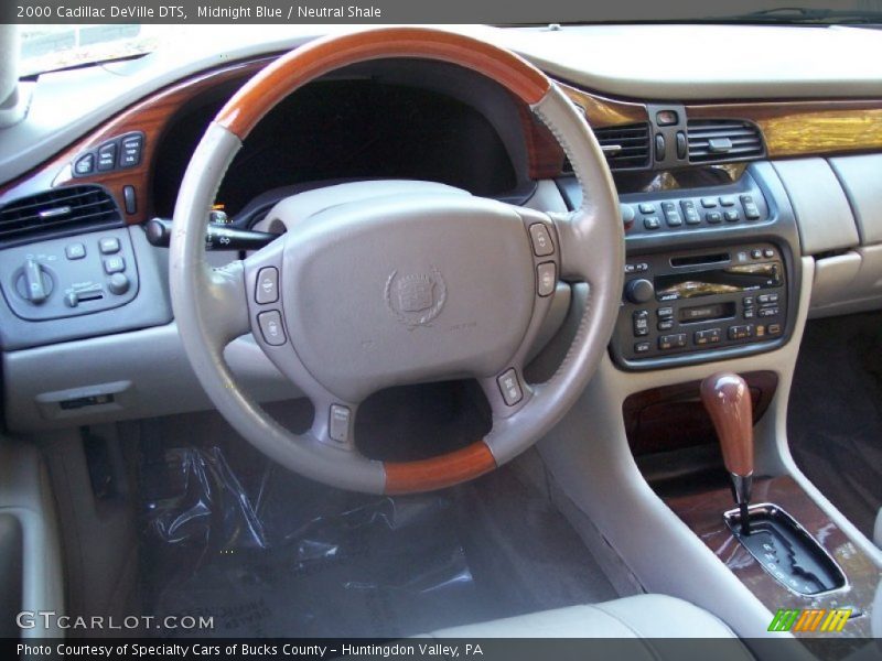 Dashboard of 2000 DeVille DTS