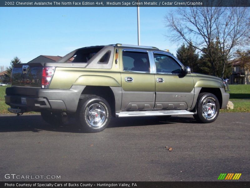 Medium Sage Green Metallic / Cedar Green/Graphite 2002 Chevrolet Avalanche The North Face Edition 4x4