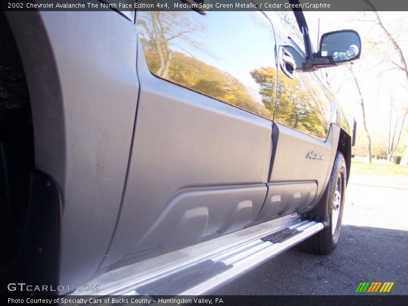 Medium Sage Green Metallic / Cedar Green/Graphite 2002 Chevrolet Avalanche The North Face Edition 4x4