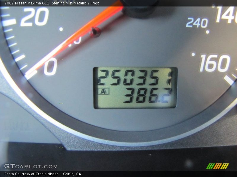 Sterling Mist Metallic / Frost 2002 Nissan Maxima GLE