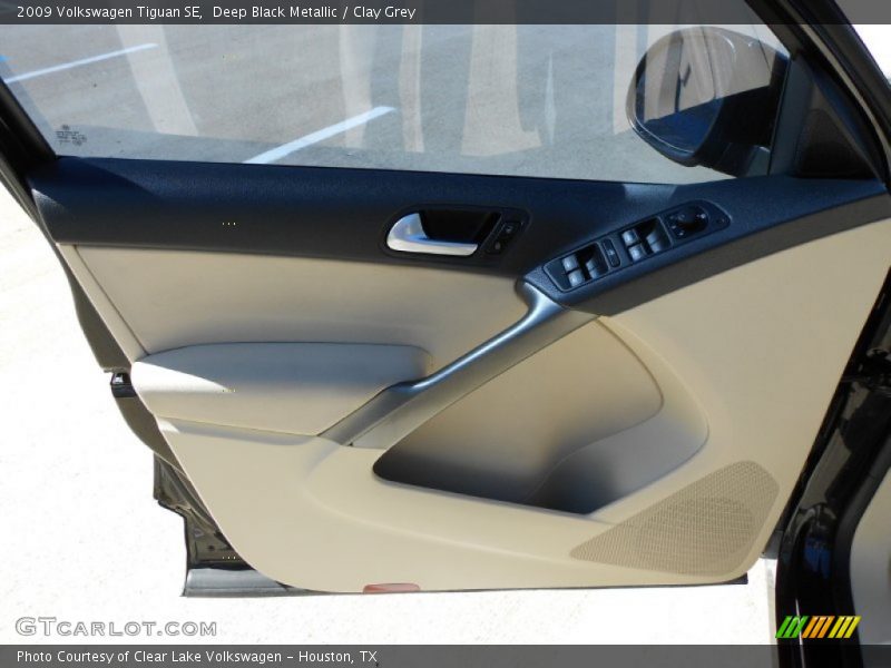 Deep Black Metallic / Clay Grey 2009 Volkswagen Tiguan SE