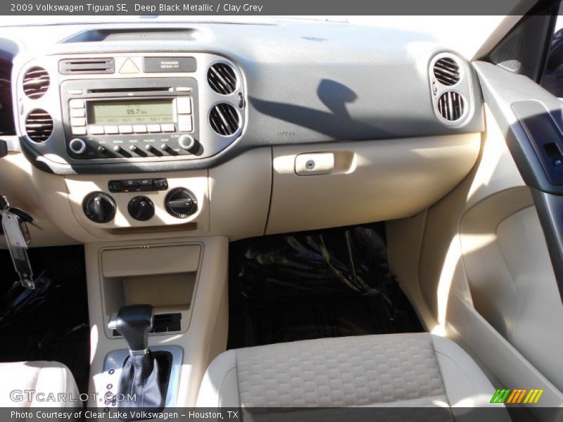 Deep Black Metallic / Clay Grey 2009 Volkswagen Tiguan SE