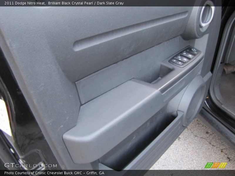 Brilliant Black Crystal Pearl / Dark Slate Gray 2011 Dodge Nitro Heat
