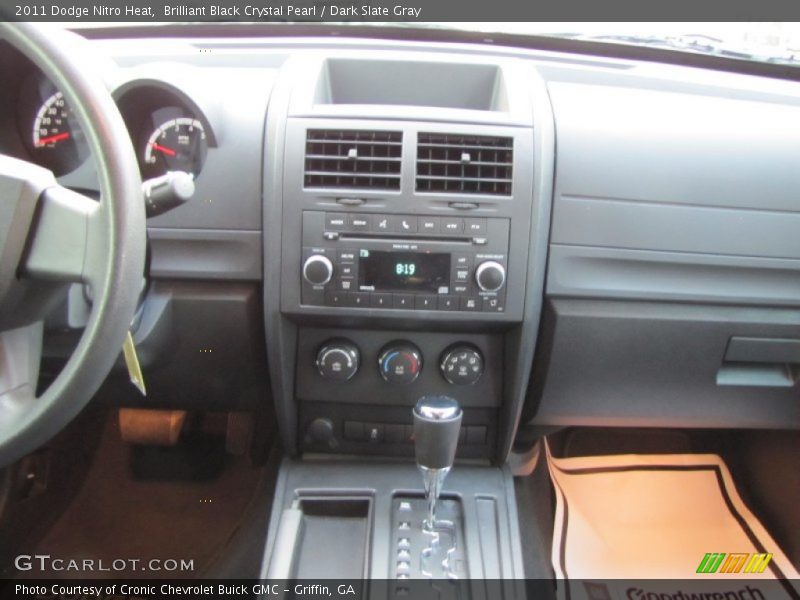 Brilliant Black Crystal Pearl / Dark Slate Gray 2011 Dodge Nitro Heat