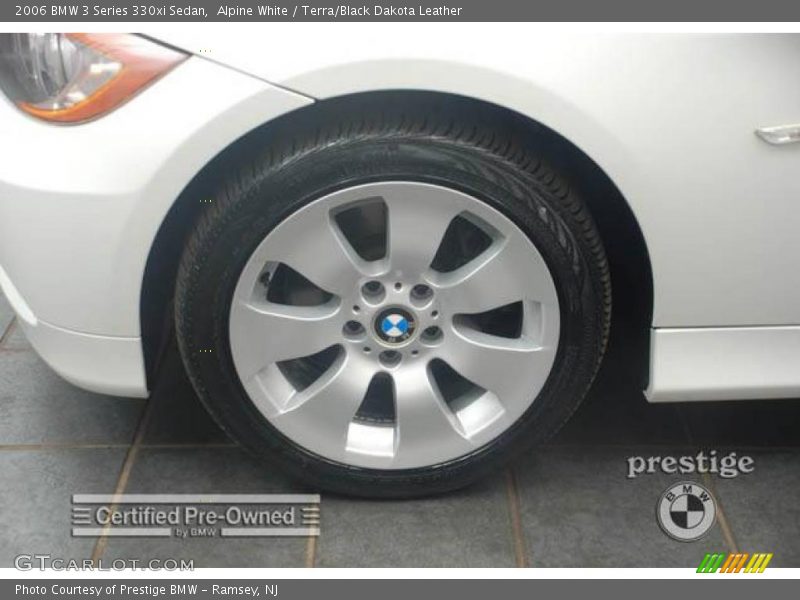 Alpine White / Terra/Black Dakota Leather 2006 BMW 3 Series 330xi Sedan