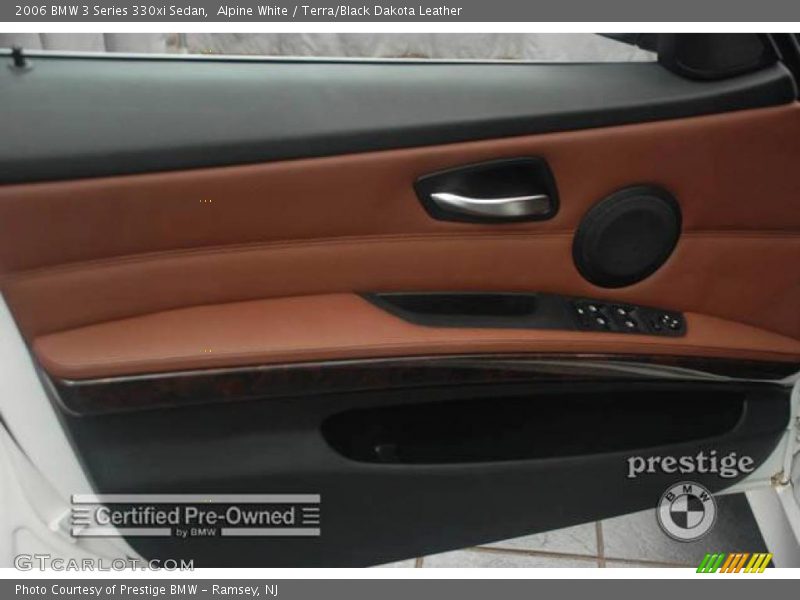 Alpine White / Terra/Black Dakota Leather 2006 BMW 3 Series 330xi Sedan
