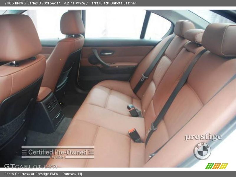 Alpine White / Terra/Black Dakota Leather 2006 BMW 3 Series 330xi Sedan