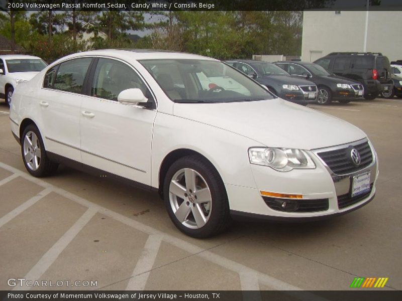 Candy White / Cornsilk Beige 2009 Volkswagen Passat Komfort Sedan