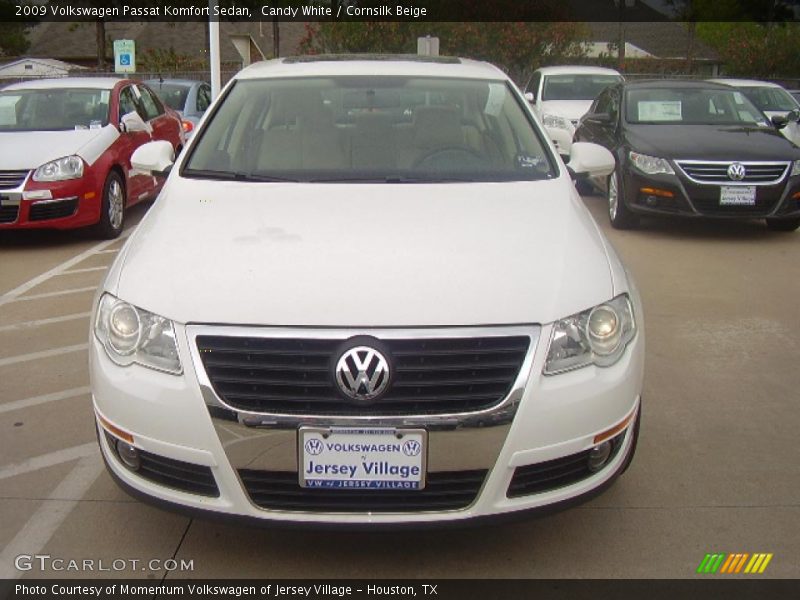 Candy White / Cornsilk Beige 2009 Volkswagen Passat Komfort Sedan