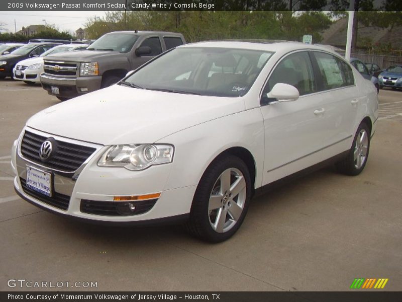Candy White / Cornsilk Beige 2009 Volkswagen Passat Komfort Sedan