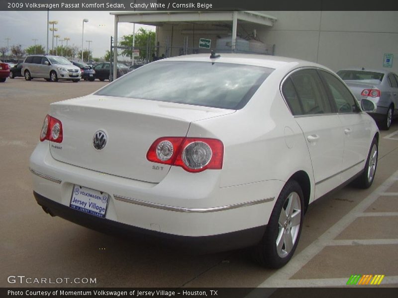 Candy White / Cornsilk Beige 2009 Volkswagen Passat Komfort Sedan