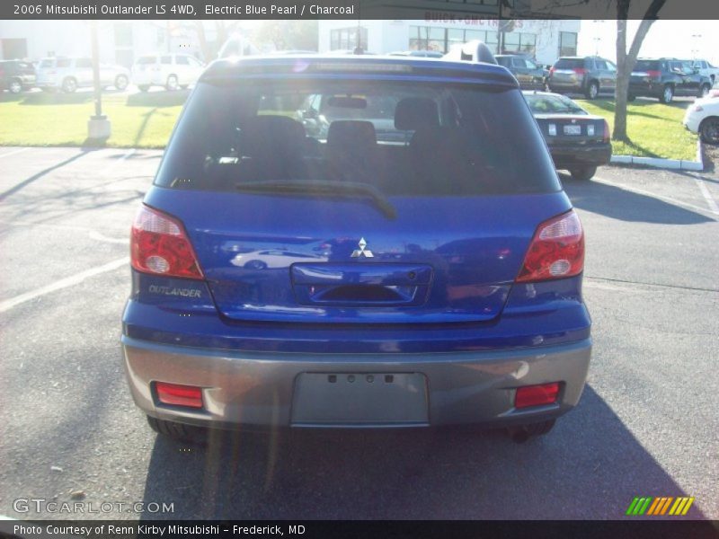 Electric Blue Pearl / Charcoal 2006 Mitsubishi Outlander LS 4WD
