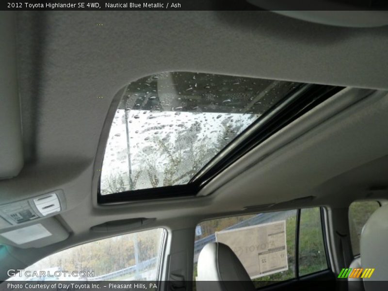 Nautical Blue Metallic / Ash 2012 Toyota Highlander SE 4WD