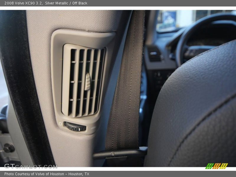 Silver Metallic / Off Black 2008 Volvo XC90 3.2