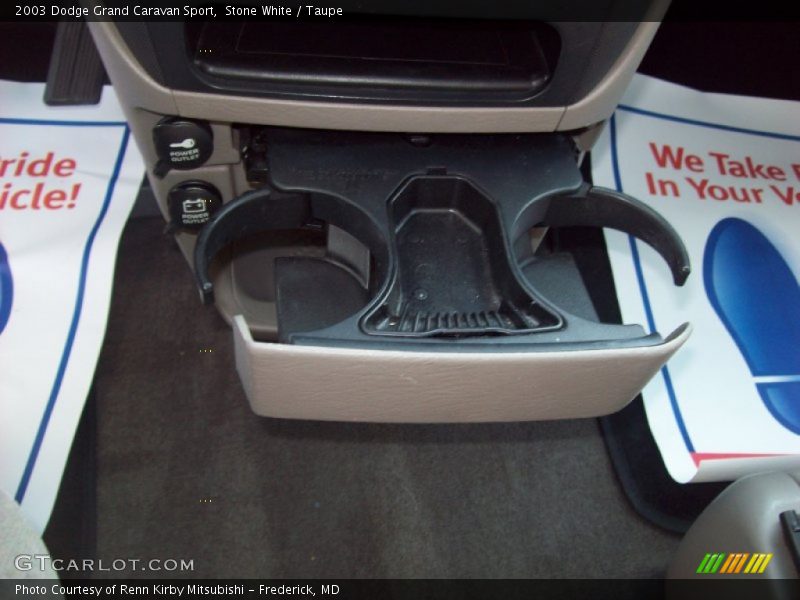 Stone White / Taupe 2003 Dodge Grand Caravan Sport