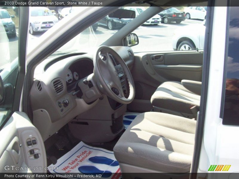 Stone White / Taupe 2003 Dodge Grand Caravan Sport