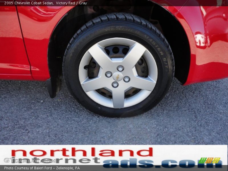 Victory Red / Gray 2005 Chevrolet Cobalt Sedan