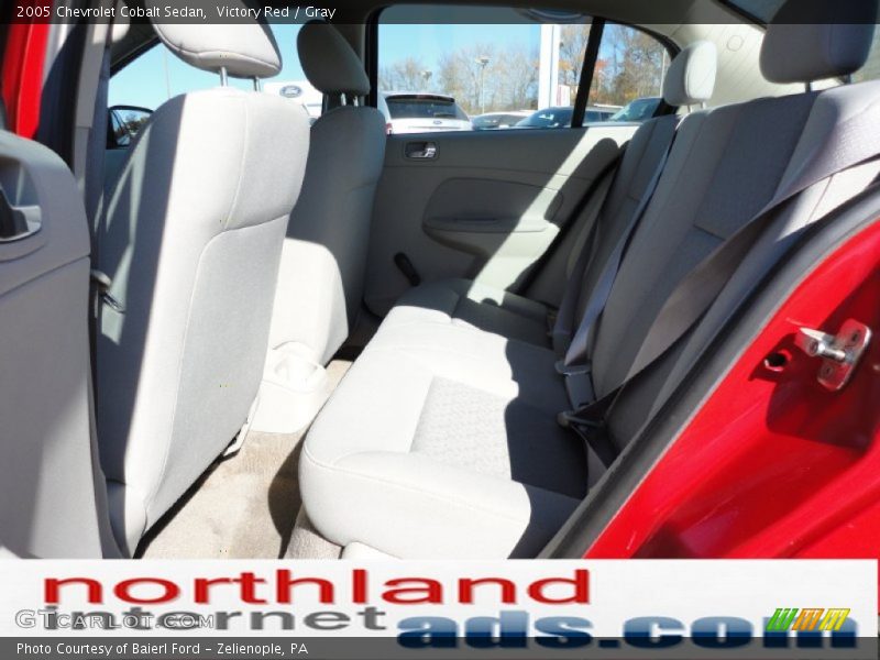 Victory Red / Gray 2005 Chevrolet Cobalt Sedan