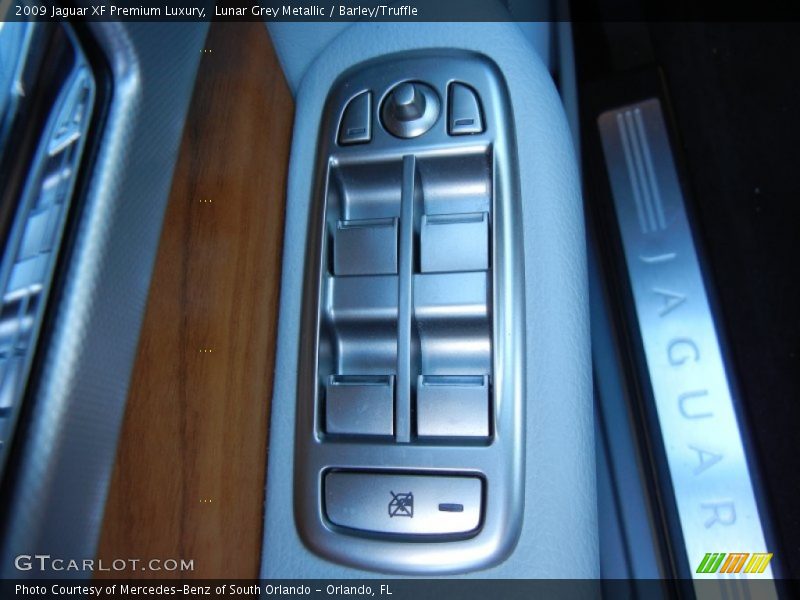 Lunar Grey Metallic / Barley/Truffle 2009 Jaguar XF Premium Luxury