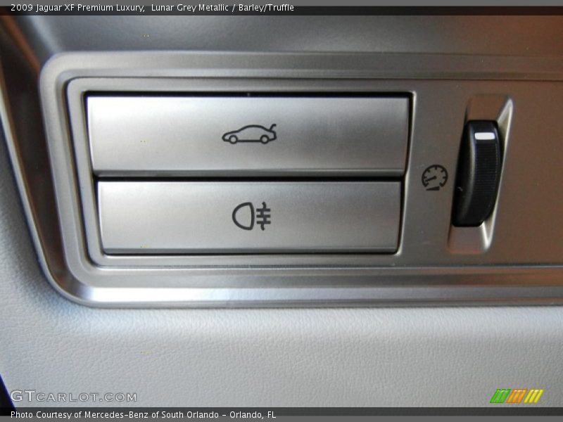 Lunar Grey Metallic / Barley/Truffle 2009 Jaguar XF Premium Luxury