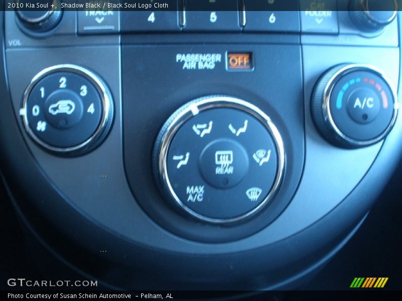 Shadow Black / Black Soul Logo Cloth 2010 Kia Soul +