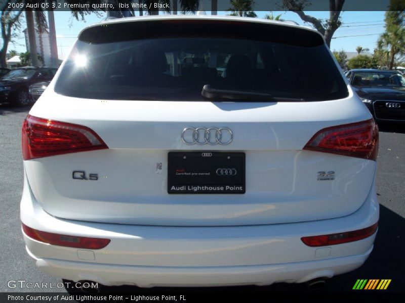 Ibis White / Black 2009 Audi Q5 3.2 Premium quattro