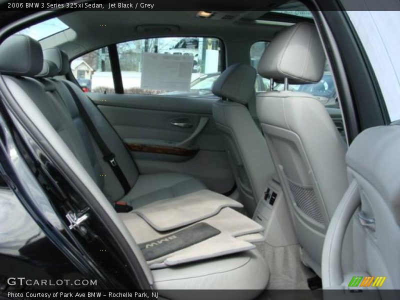 Jet Black / Grey 2006 BMW 3 Series 325xi Sedan