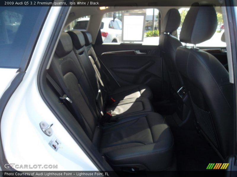 Ibis White / Black 2009 Audi Q5 3.2 Premium quattro