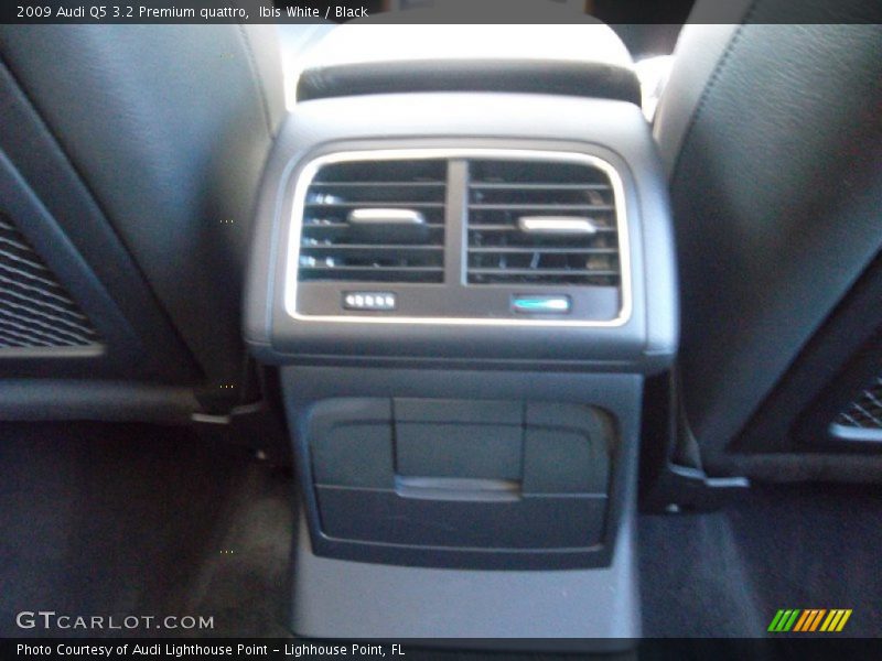Ibis White / Black 2009 Audi Q5 3.2 Premium quattro