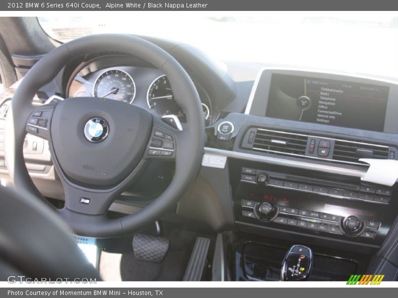 Dashboard of 2012 6 Series 640i Coupe