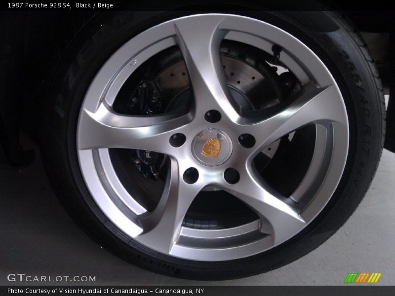 Custom Wheels of 1987 928 S4