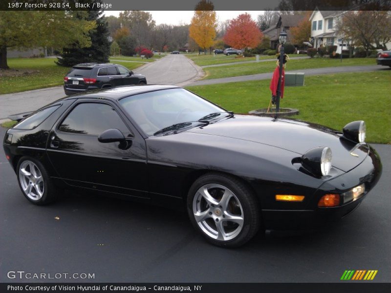 Black / Beige 1987 Porsche 928 S4