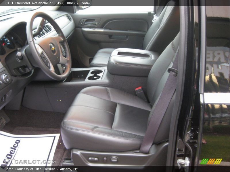 Black / Ebony 2011 Chevrolet Avalanche Z71 4x4