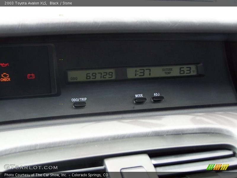 Black / Stone 2003 Toyota Avalon XLS