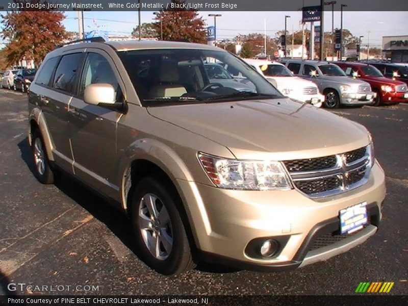 White Gold Metallic / Black/Light Frost Beige 2011 Dodge Journey Mainstreet