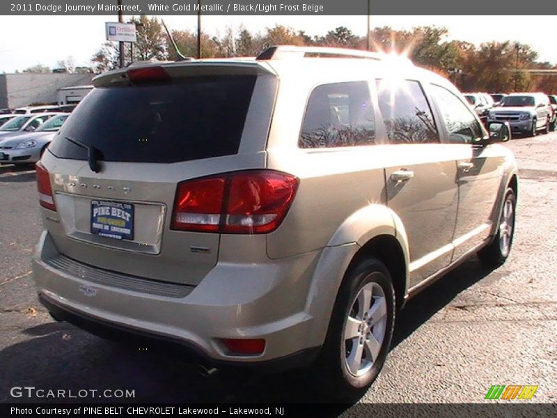 White Gold Metallic / Black/Light Frost Beige 2011 Dodge Journey Mainstreet