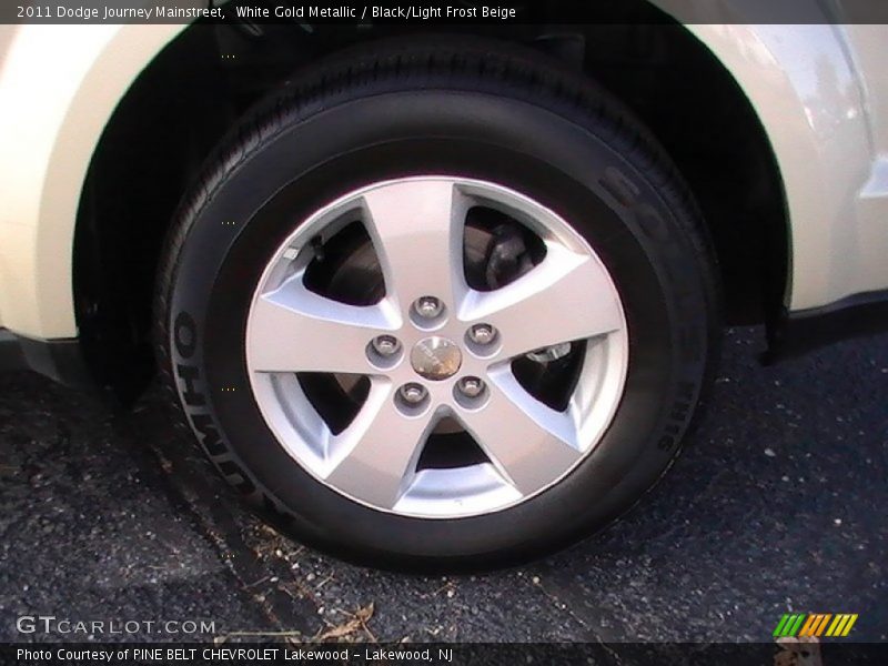 White Gold Metallic / Black/Light Frost Beige 2011 Dodge Journey Mainstreet