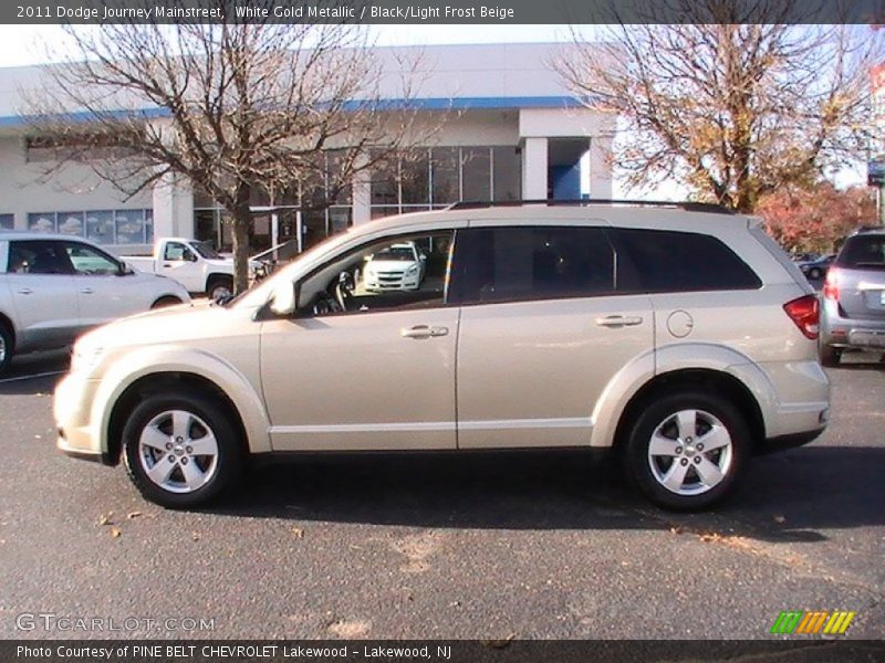 White Gold Metallic / Black/Light Frost Beige 2011 Dodge Journey Mainstreet