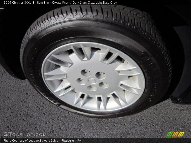 Brilliant Black Crystal Pearl / Dark Slate Gray/Light Slate Gray 2006 Chrysler 300