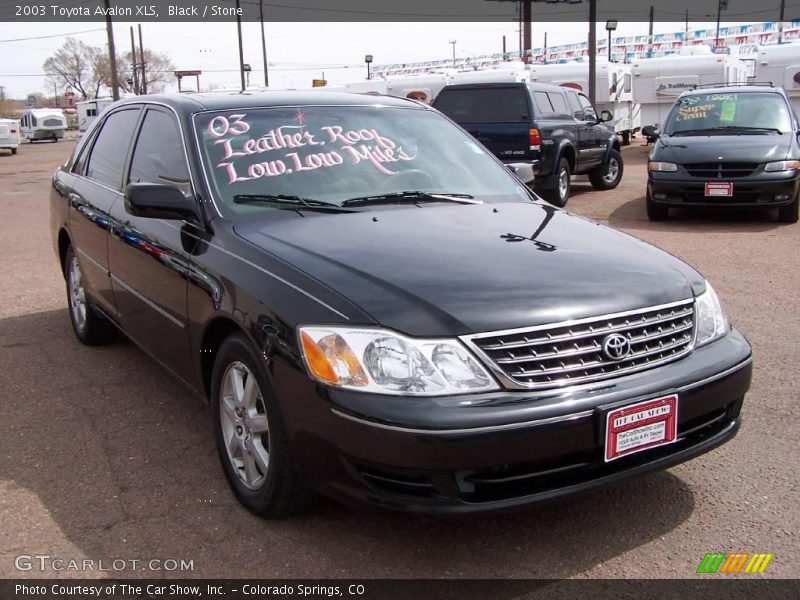 Black / Stone 2003 Toyota Avalon XLS