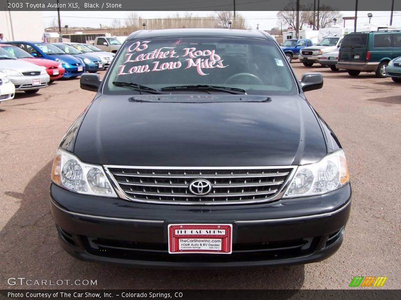 Black / Stone 2003 Toyota Avalon XLS