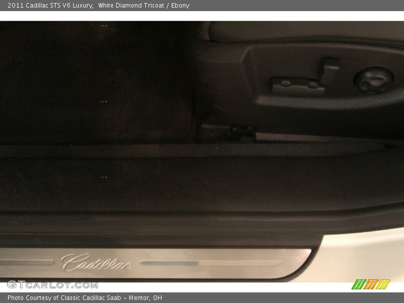 White Diamond Tricoat / Ebony 2011 Cadillac STS V6 Luxury