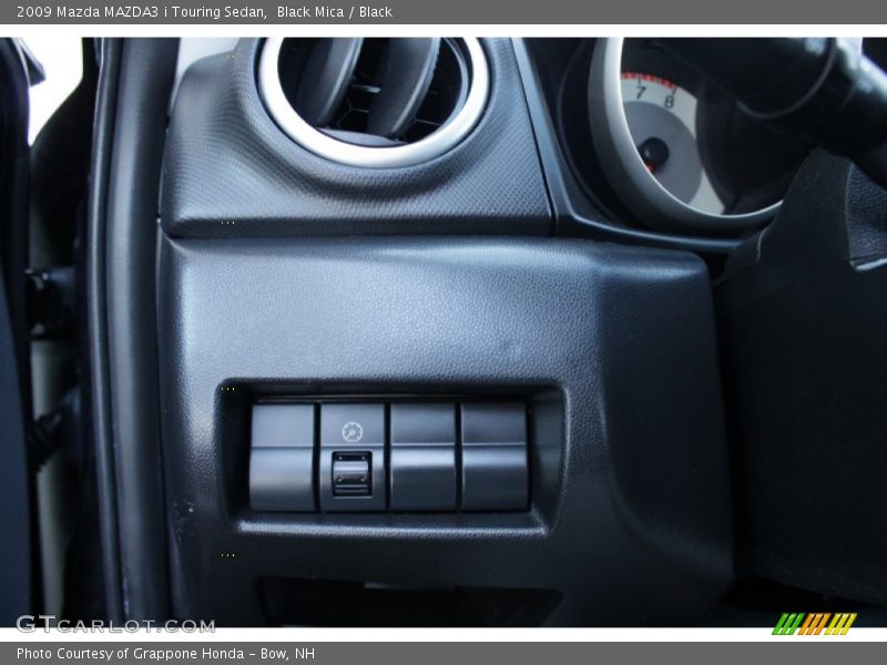 Black Mica / Black 2009 Mazda MAZDA3 i Touring Sedan