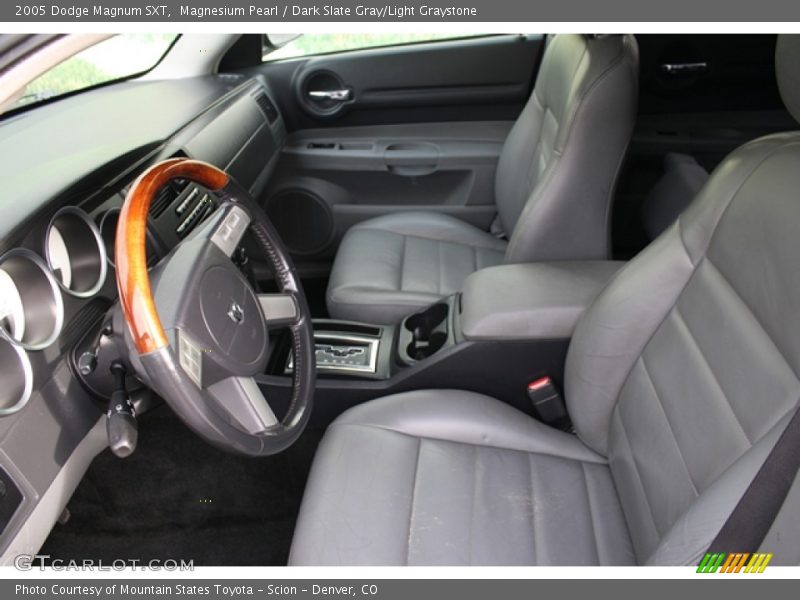 Magnesium Pearl / Dark Slate Gray/Light Graystone 2005 Dodge Magnum SXT
