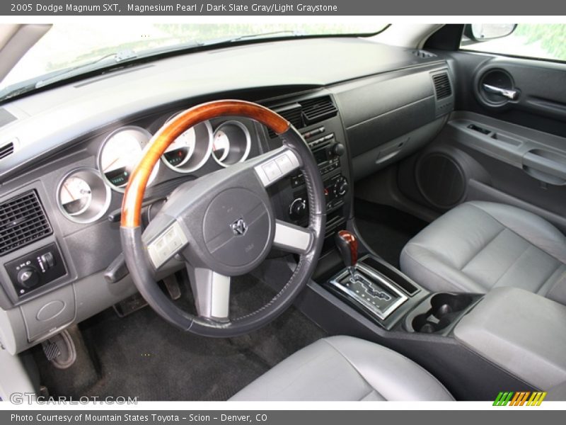 Magnesium Pearl / Dark Slate Gray/Light Graystone 2005 Dodge Magnum SXT